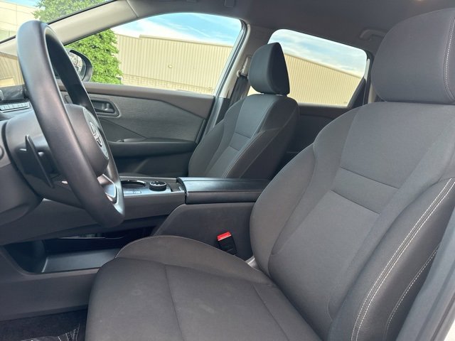 Used 2023 Nissan Rogue S image 14