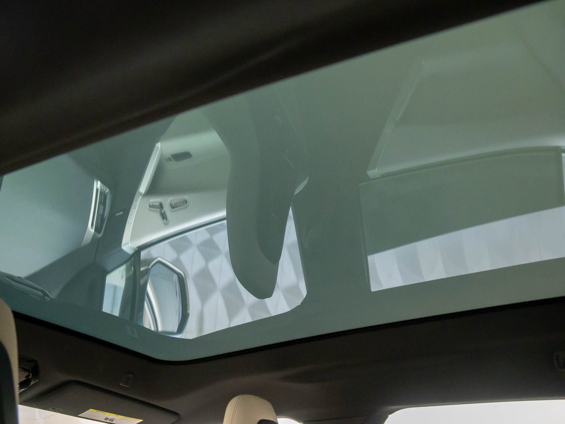 Used 2024 BMW iX xDrive50 w/ Premium Package image 13