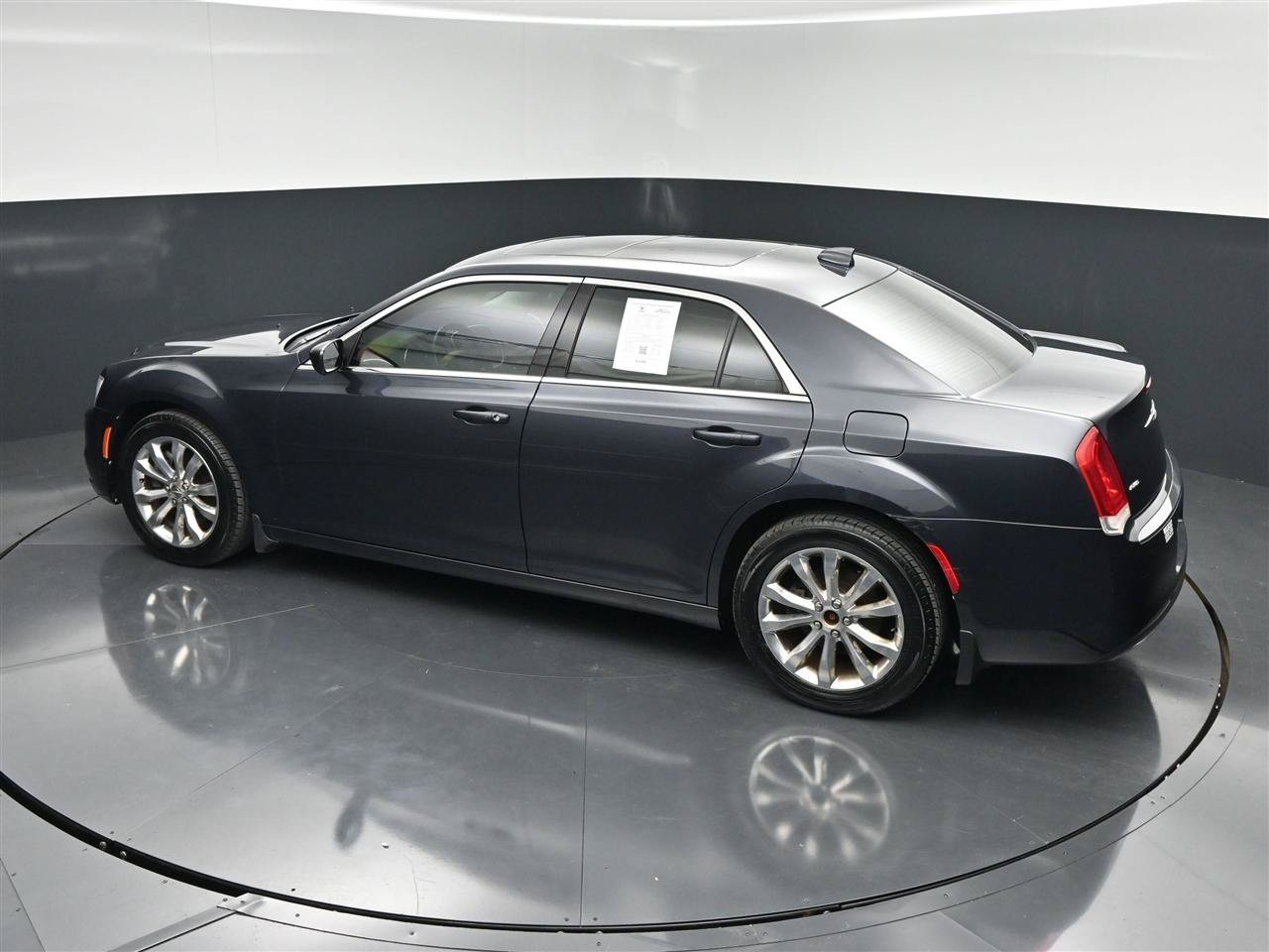 Used 2017 Chrysler 300 Limited w/ Value Package AWD/4WD image 25