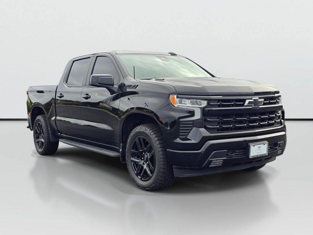 Used 2024 Chevrolet Silverado 1500 RST w/ Z71 Off-Road Package AWD/4WD image 8