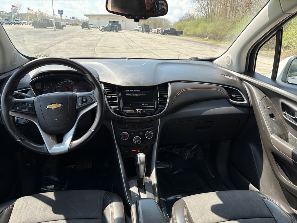 Used 2019 Chevrolet Trax LT w/ LT Convenience Package FWD image 25