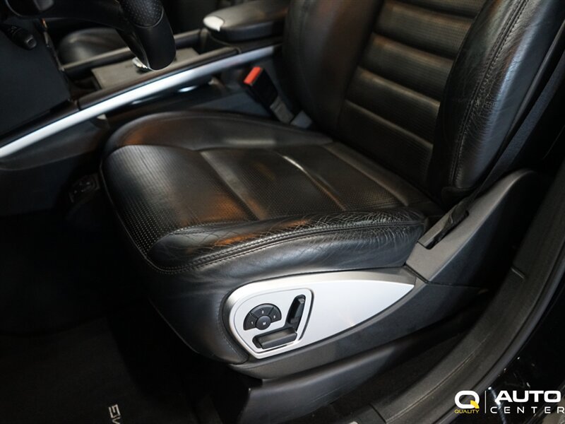 Used 2011 Mercedes-Benz ML 63 AMG 4MATIC image 16