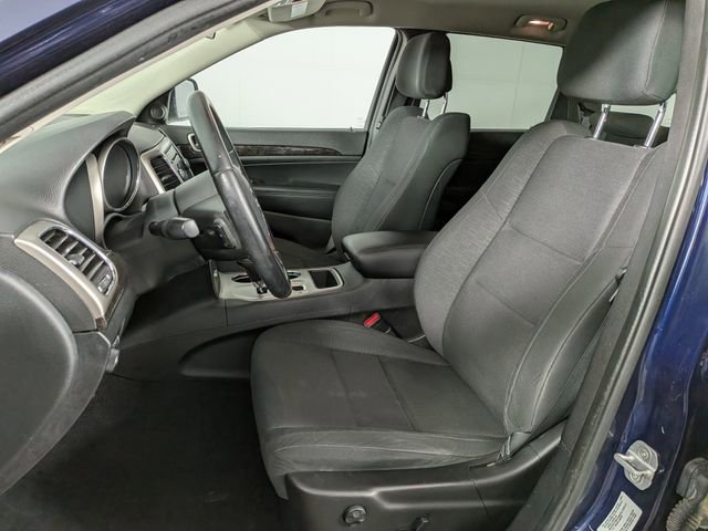 Used 2012 Jeep Grand Cherokee Laredo w/ Laredo E Group image 11