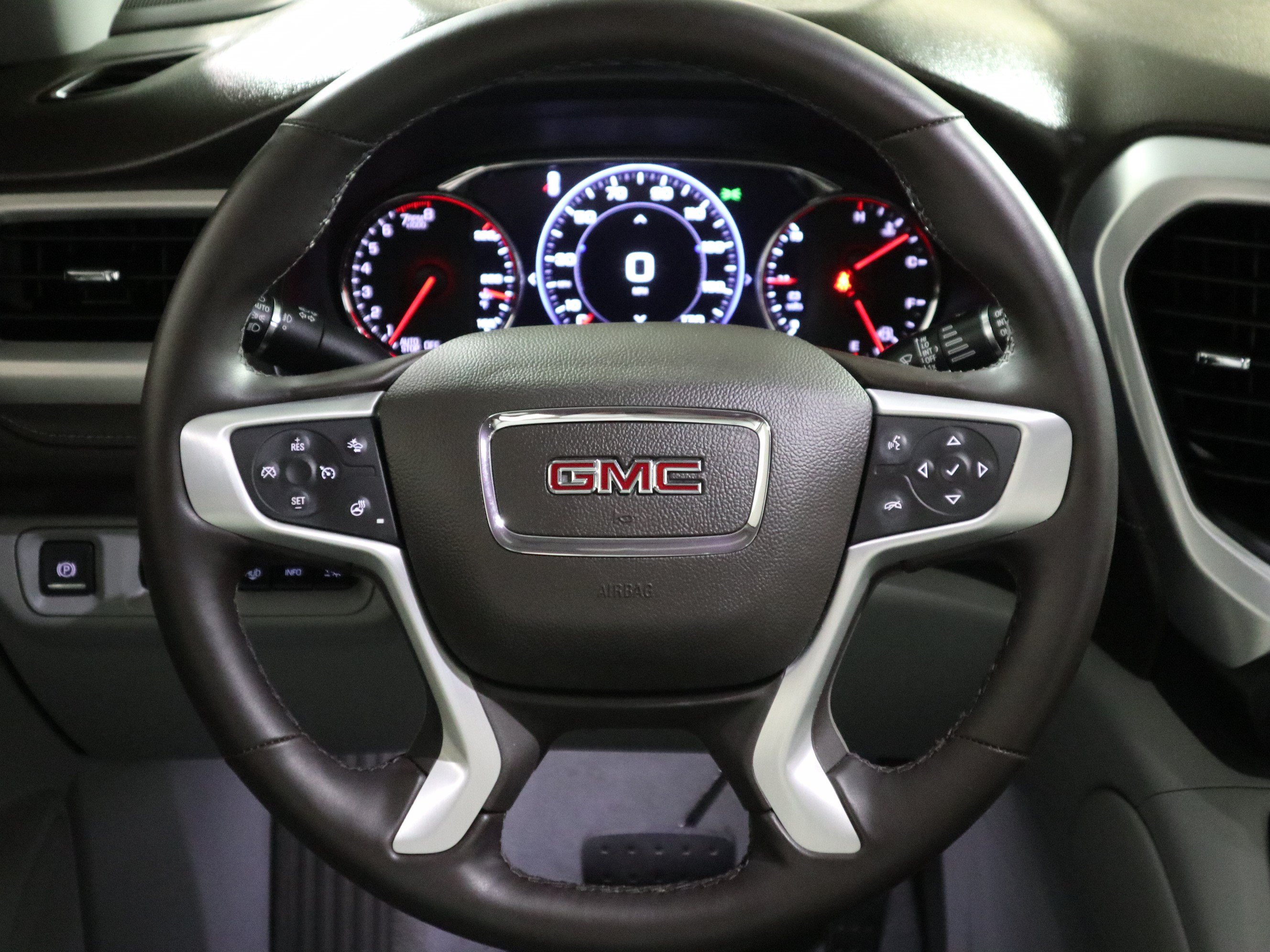 Used 2023 GMC Acadia SLT w/ Technology Package FWD image 17