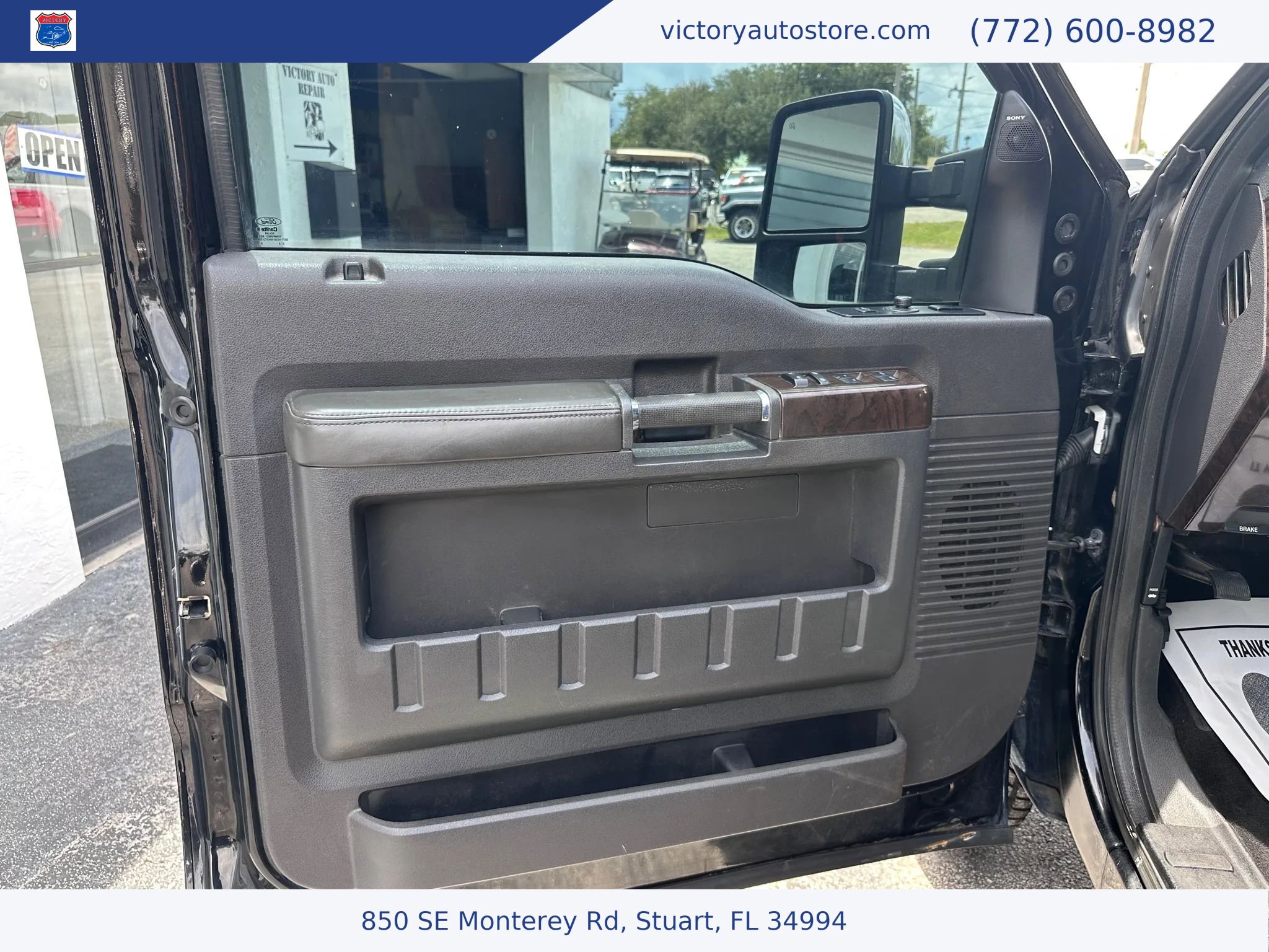 Used 2016 Ford F350 Platinum w/ FX4 Off-Road Package AWD/4WD image 24