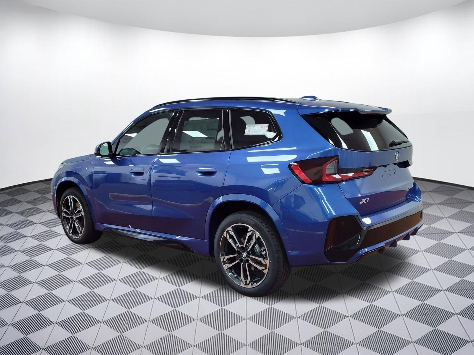 Used 2026 BMW X1 xDrive28i w/ Technology Package image 3