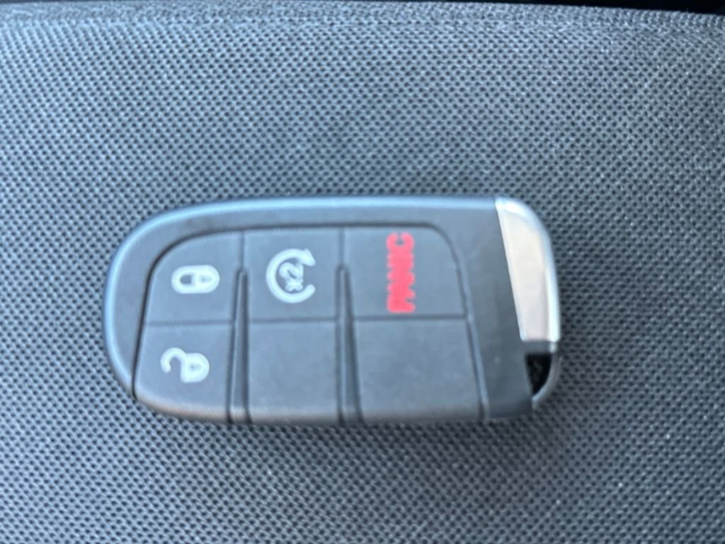 Used 2020 Jeep Renegade Sport w/ UConnect 7.0 Group image 29