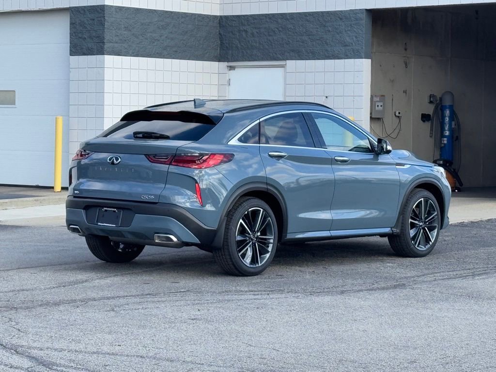 New 2025 INFINITI QX55 Essential image 4