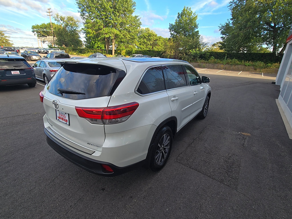 Certified 2019 Toyota Highlander XLE AWD/4WD image 27