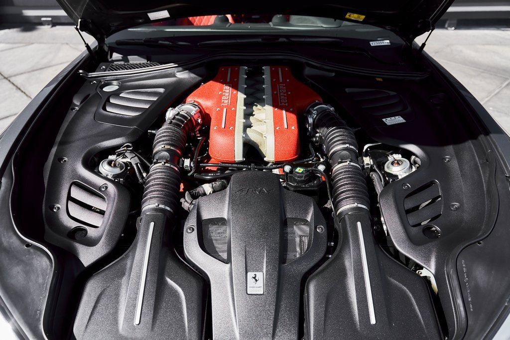 Used 2020 Ferrari GTC4Lusso AWD/4WD image 18