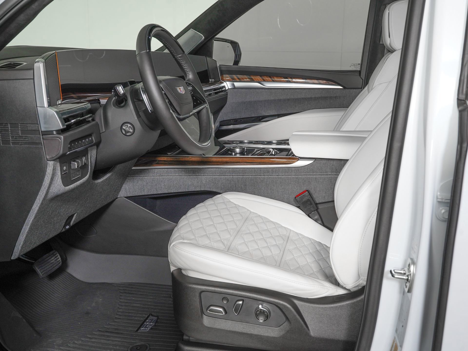 Used 2026 Cadillac Escalade Platinum Sport w/ LPO, Floor Liner Package image 17