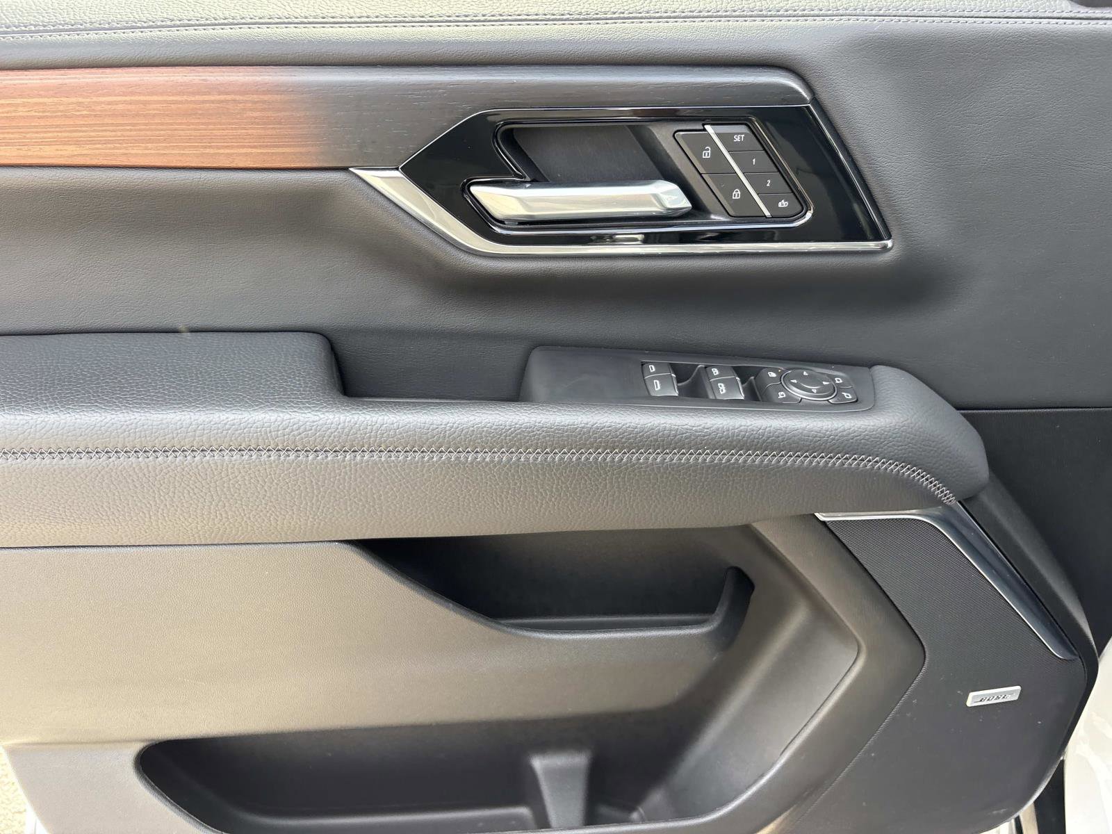 Certified 2025 GMC Yukon Denali image 13