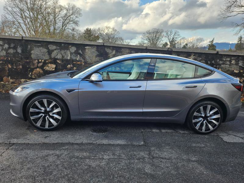 Used 2025 Tesla Model 3 Long Range image 8