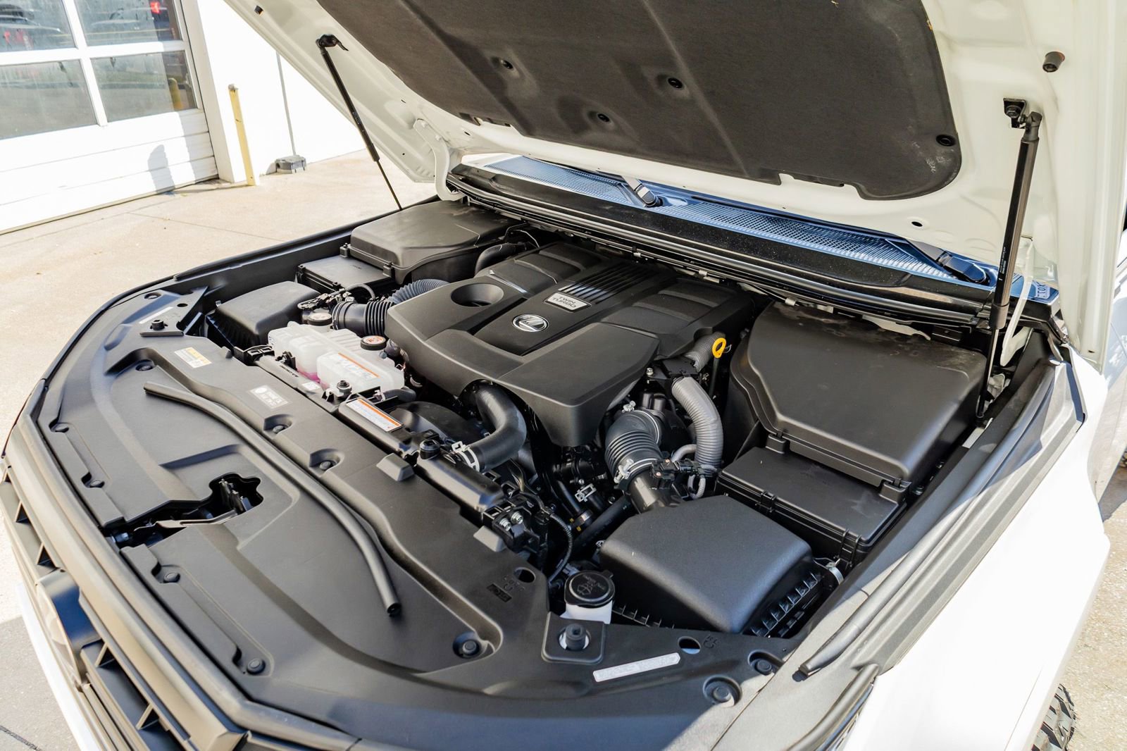 Used 2024 Lexus GX 550 w/ Accessory Package (Z1) image 41