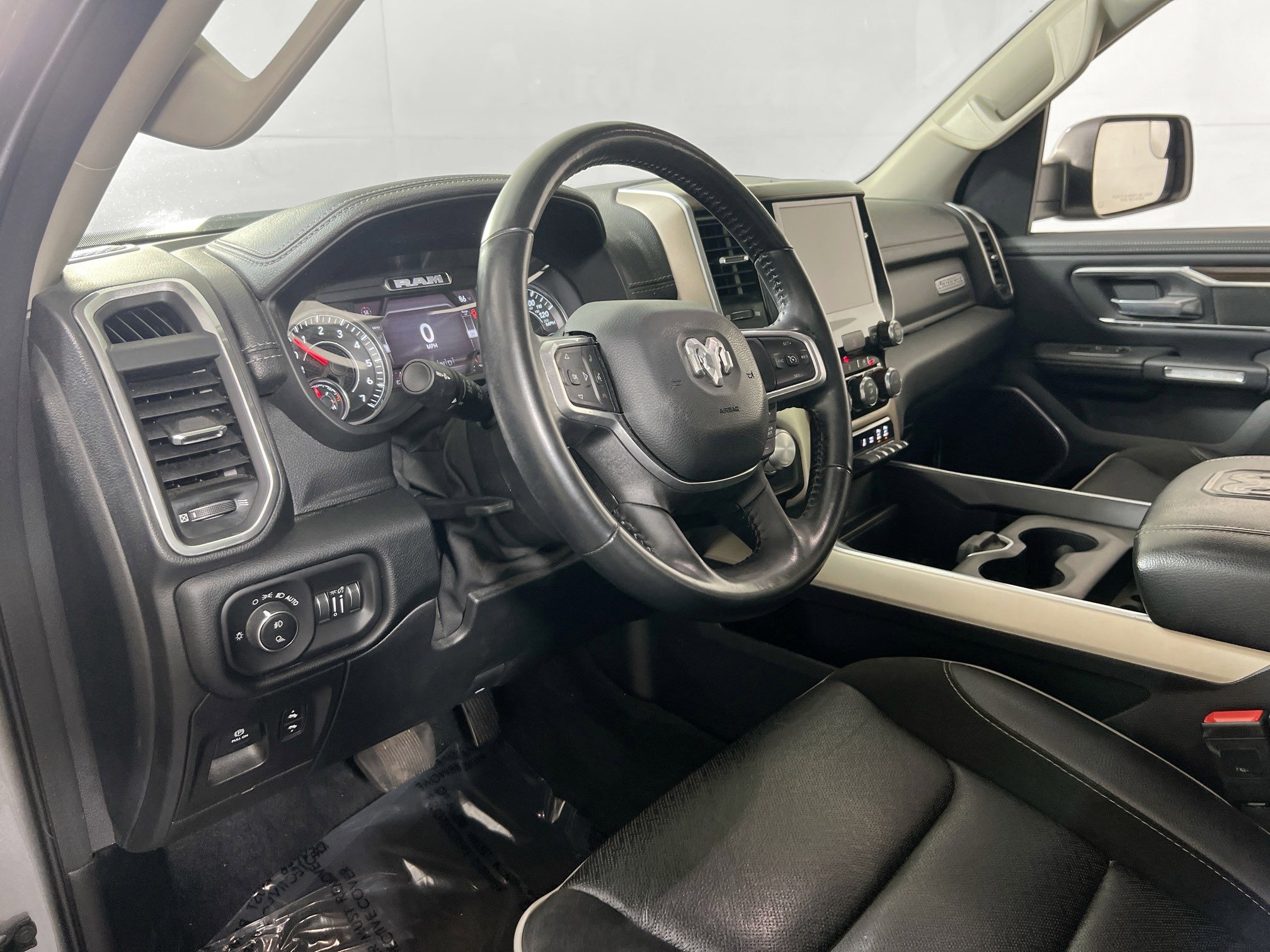 Used 2022 RAM 1500 Laramie image 8