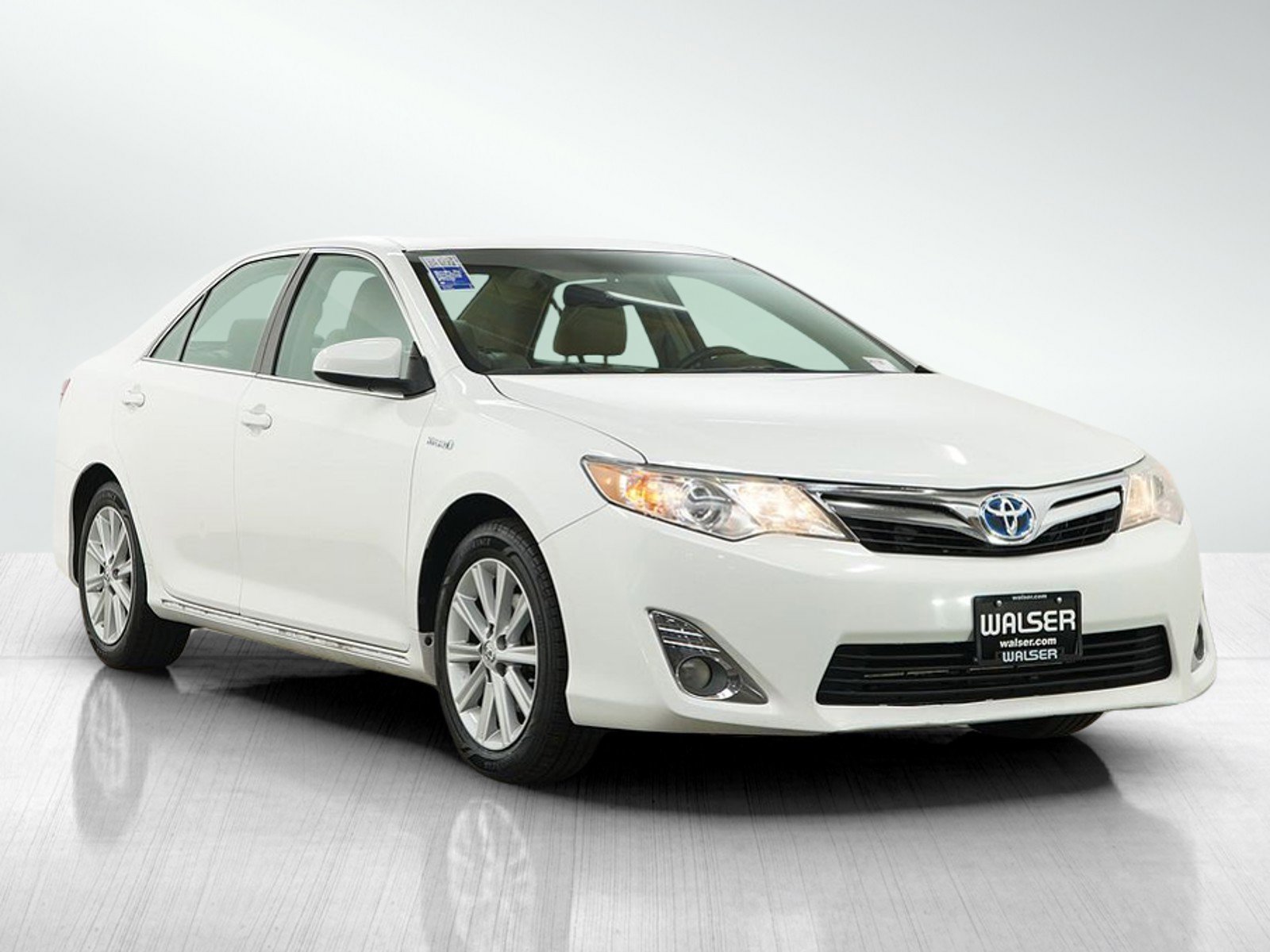 Used 2013 Toyota Camry XLE w/ Leather Pkg FWD image 7