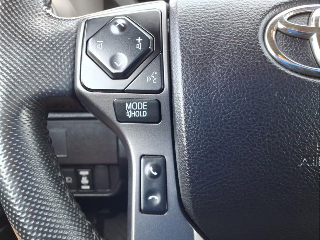 Used 2022 Toyota Tacoma TRD Off-Road w/ Technology Package image 23