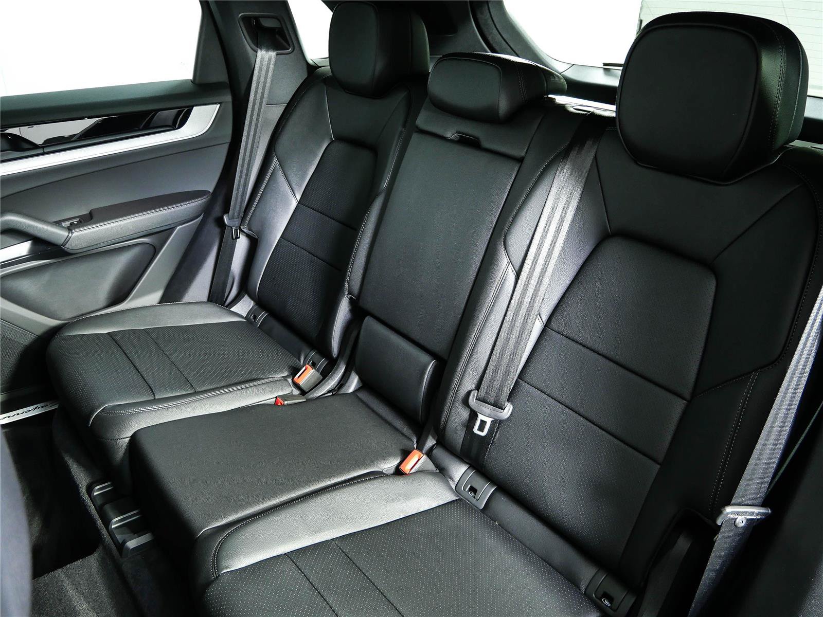 New 2026 Porsche Cayenne AWD/4WD image 19