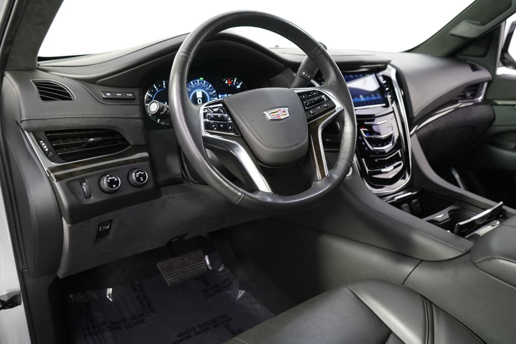 Used 2020 Cadillac Escalade Platinum AWD/4WD image 12