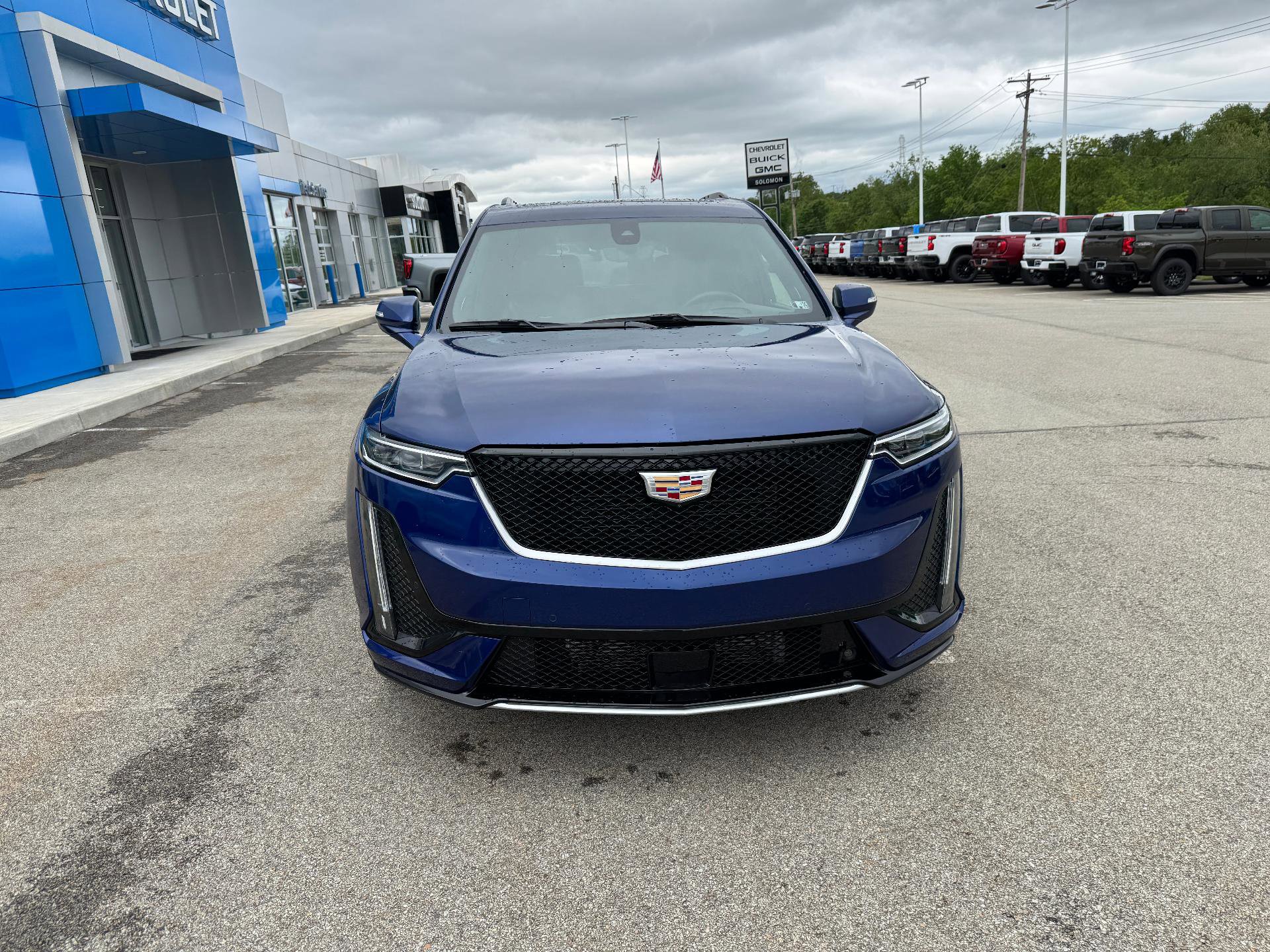 Used 2025 Cadillac XT6 Sport w/ Platinum Package image 8