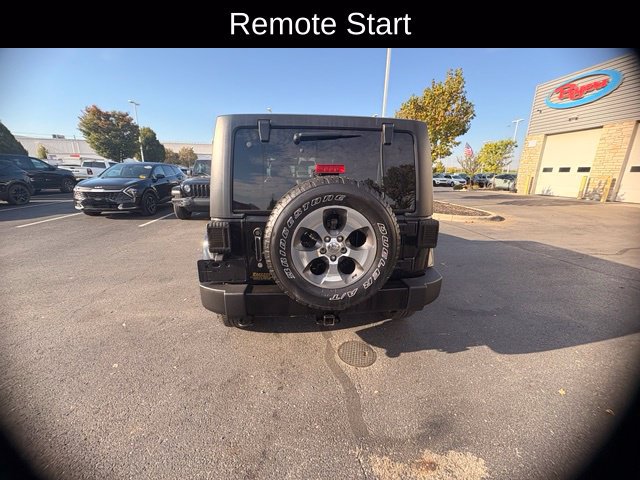 Used 2017 Jeep Wrangler Unlimited Sahara w/ Dual Top Group AWD/4WD image 8