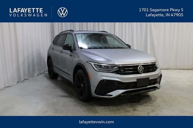 Certified 2023 Volkswagen Tiguan SE R-Line image 1