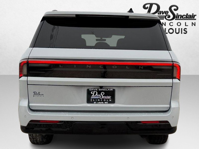 New 2025 Lincoln Navigator L Reserve w/ Jet Appearance Package image 6