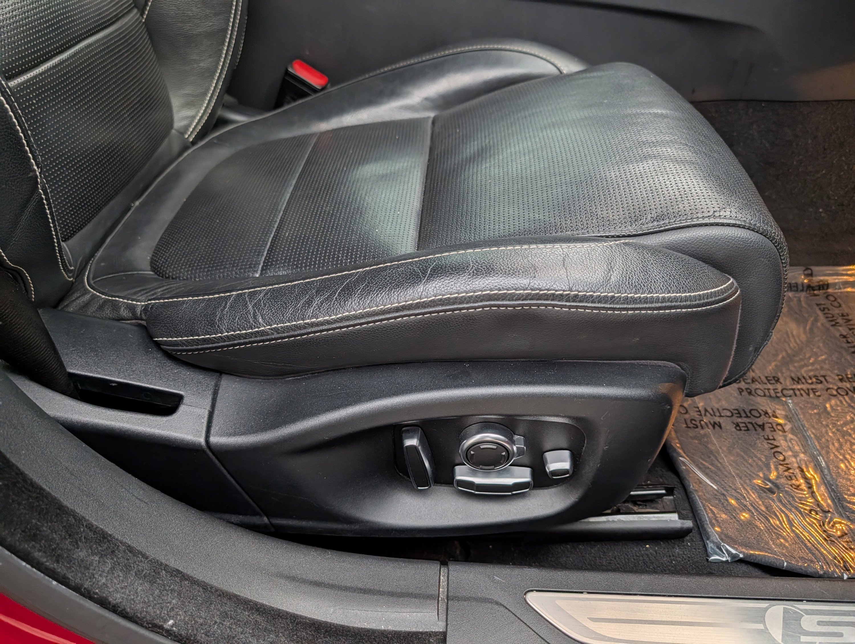 Used 2018 Jaguar XF S image 31