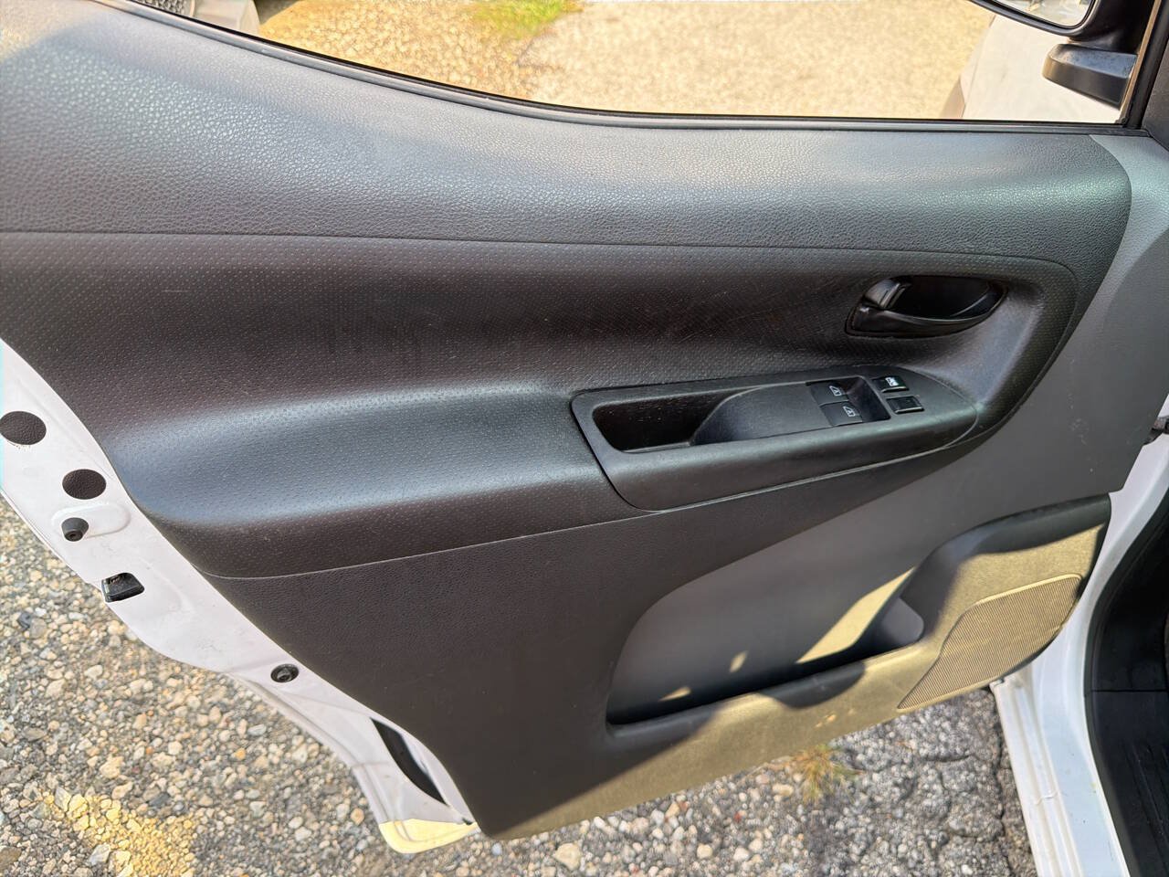 Used 2018 Nissan NV200 S FWD image 16