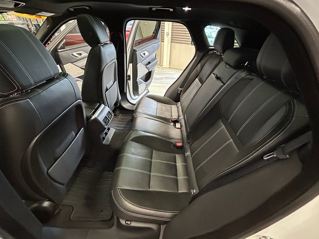 Used 2018 Land Rover Range Rover Velar R-Dynamic SE AWD/4WD image 48