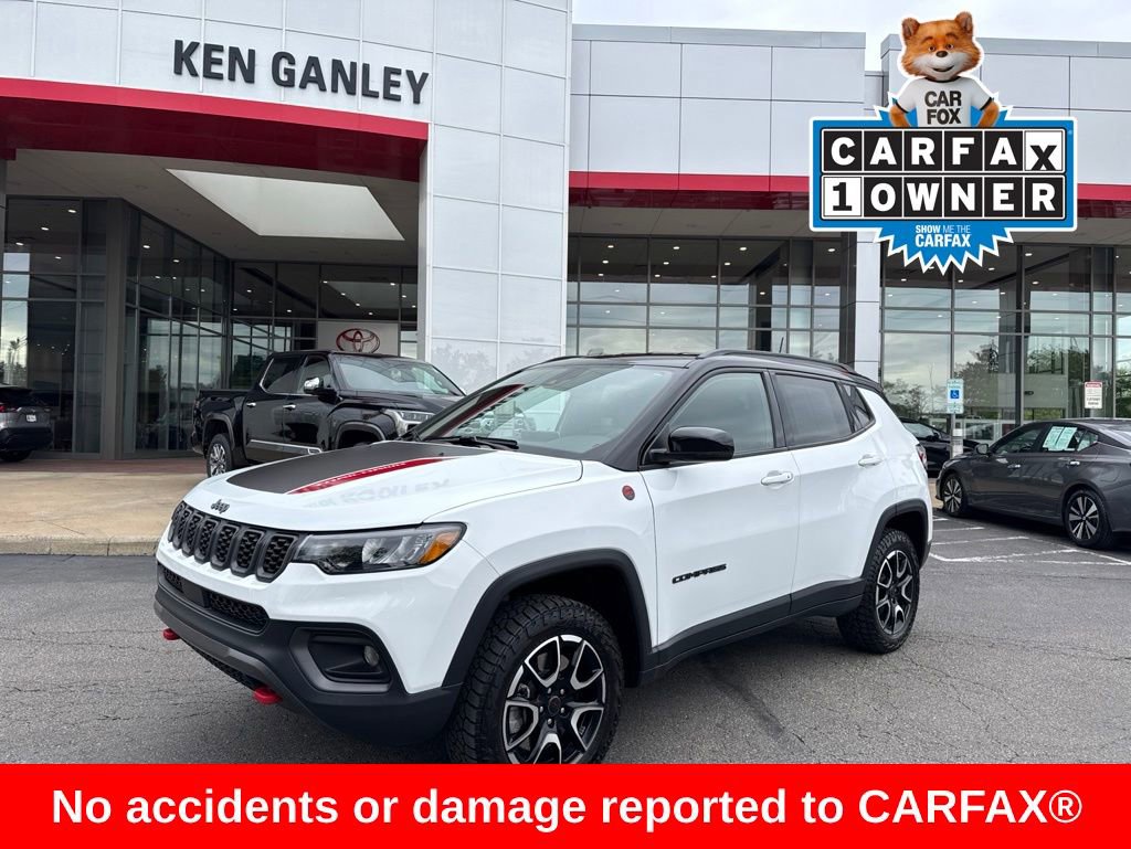 Used 2025 Jeep Compass Trailhawk AWD/4WD image 1