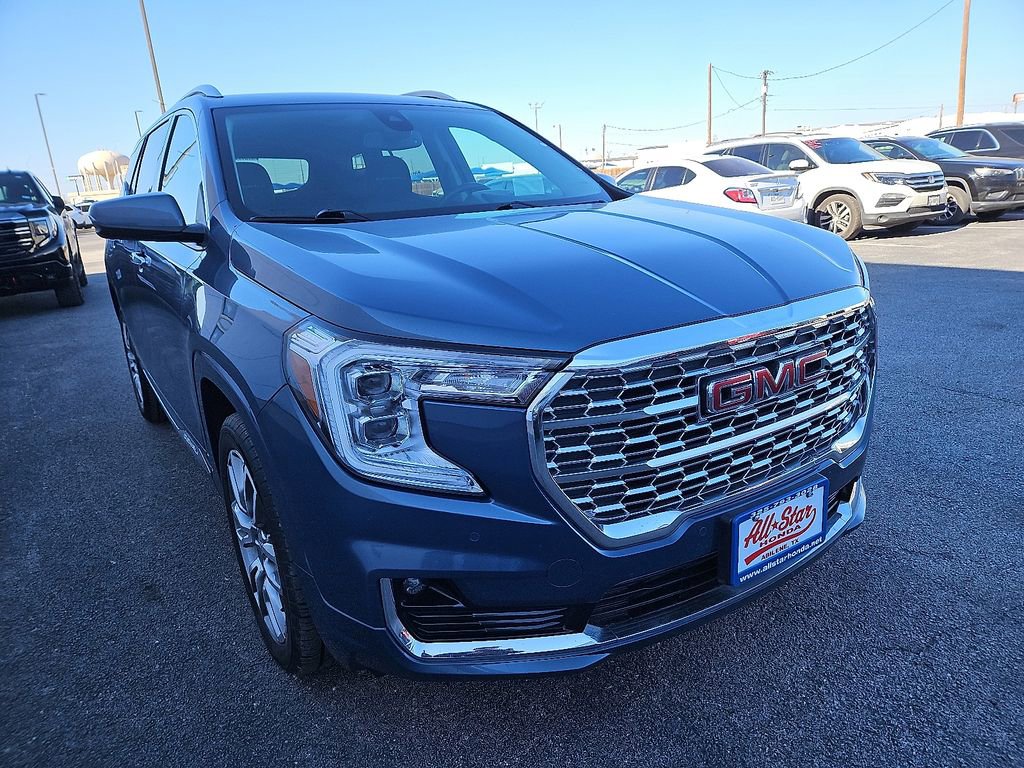 Used 2024 GMC Terrain Denali image 11