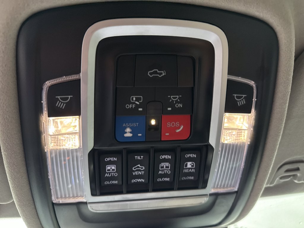Used 2024 RAM 1500 Limited AWD/4WD image 32