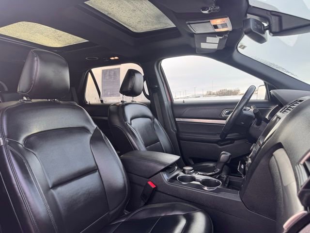 Used 2019 Ford Explorer XLT w/ Equipment Group 202A image 21