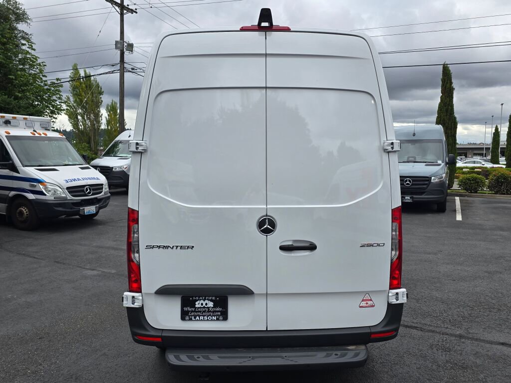 New 2025 Mercedes-Benz Sprinter 2500 image 5