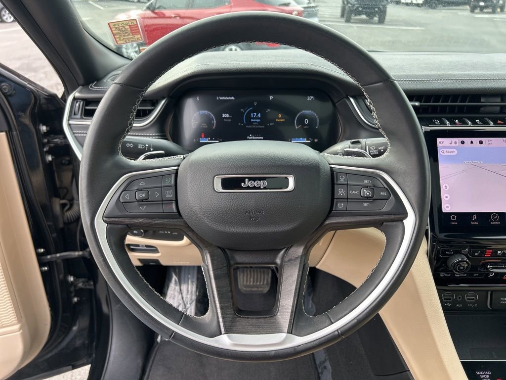 Used 2023 Jeep Grand Cherokee Limited w/ Luxury Tech Group II image 22