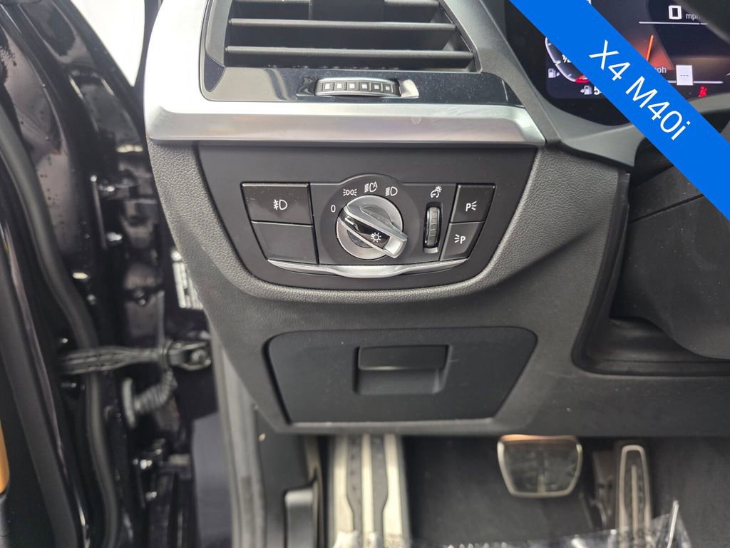 Used 2021 BMW X4 M40i w/ Premium Package image 26