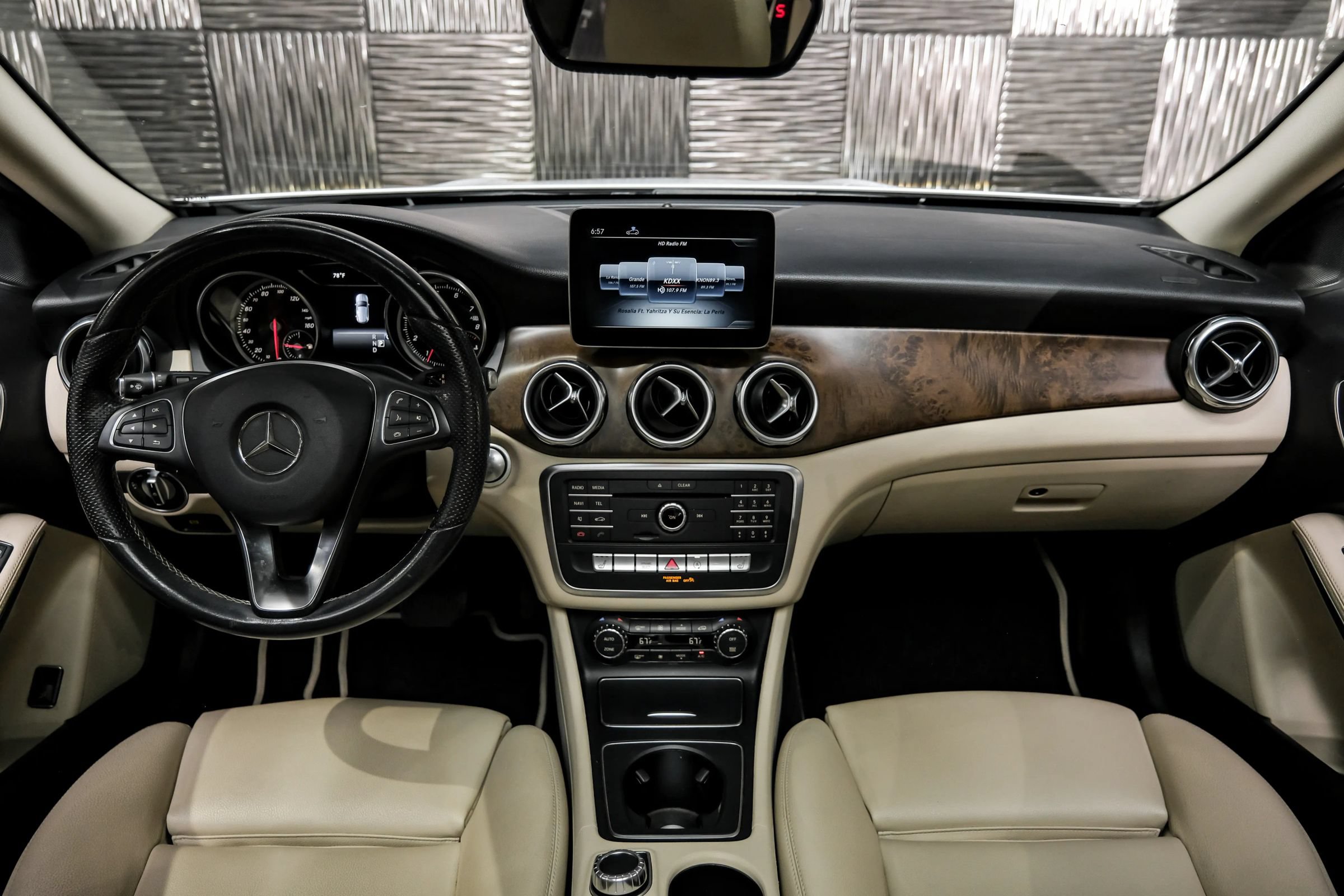 Used 2019 Mercedes-Benz GLA 250 image 12