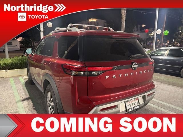 Used 2022 Nissan Pathfinder SL image 2