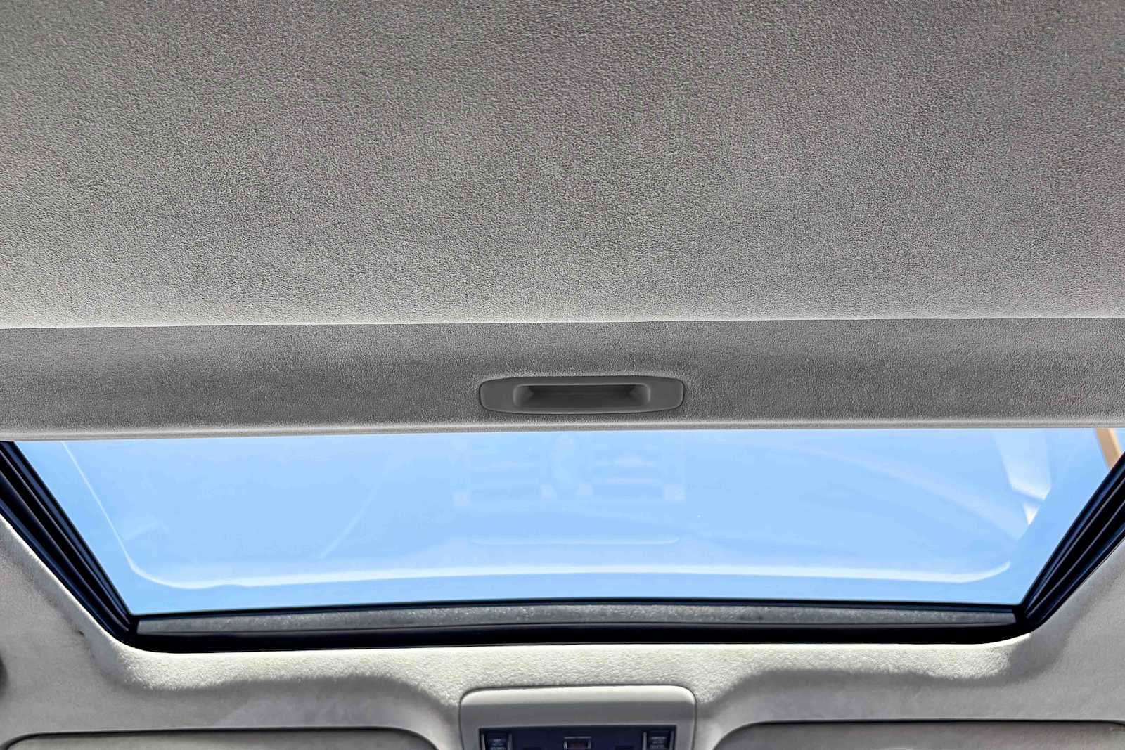 Used 2015 Lexus LS 460 L w/ Ultra Luxury Package image 15