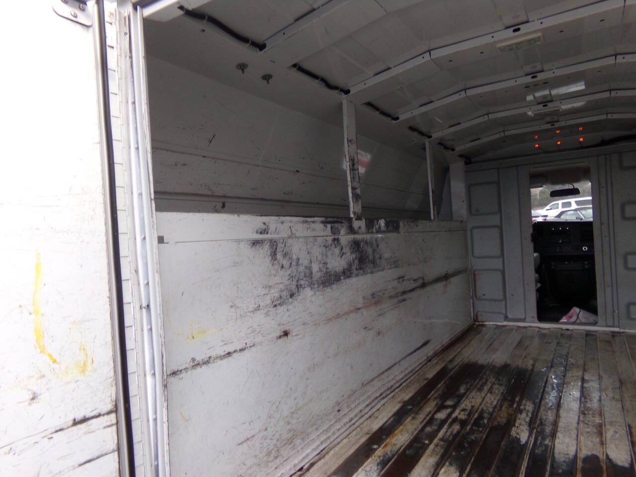Used 2019 Chevrolet Express 3500 w/ Power Convenience Package RWD image 30
