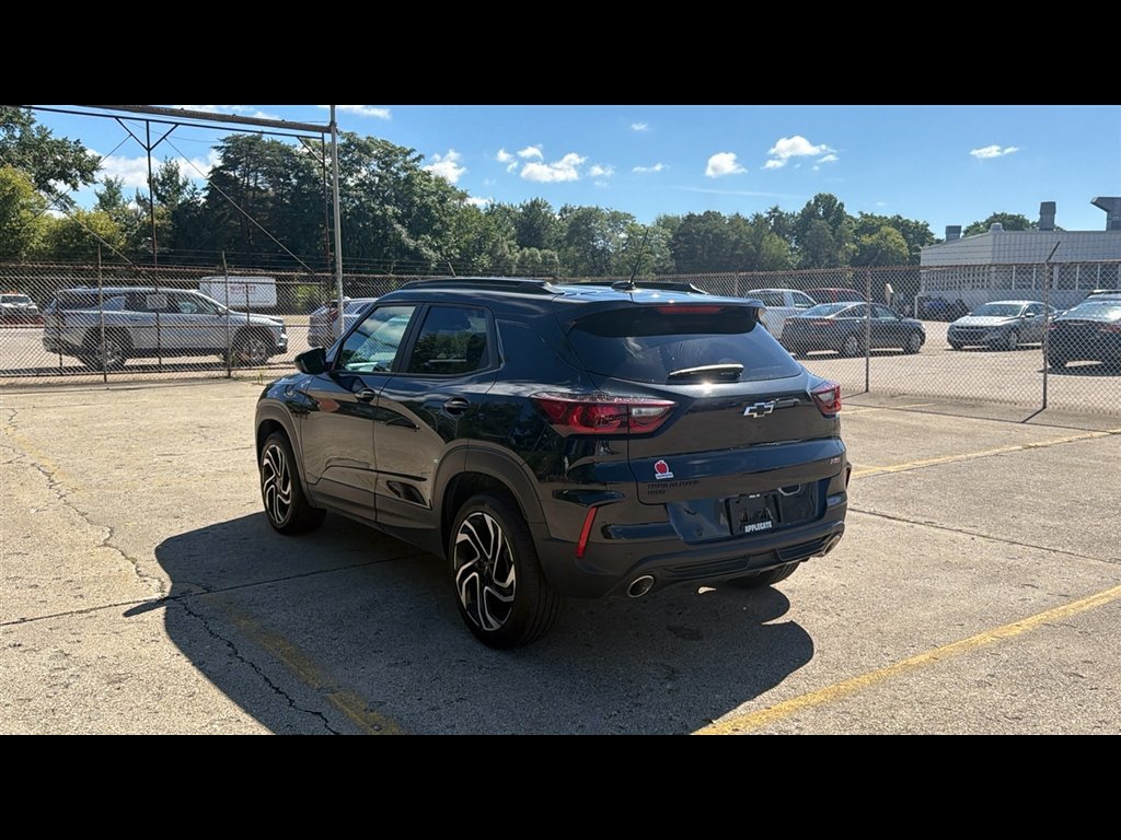 Used 2026 Chevrolet TrailBlazer RS w/ Convenience Package AWD/4WD image 4