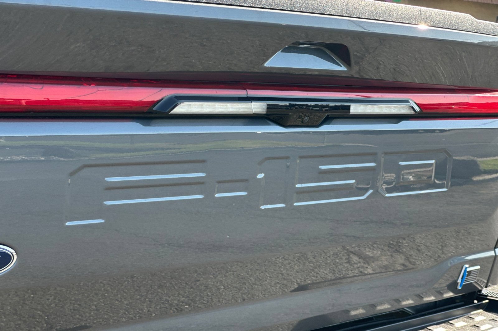 Used 2022 Ford F150 Lightning Lariat AWD/4WD image 24