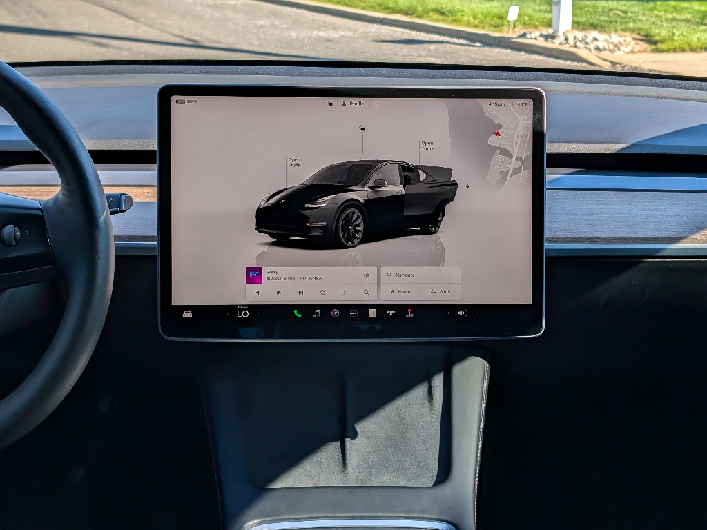 Used 2022 Tesla Model Y Long Range image 21