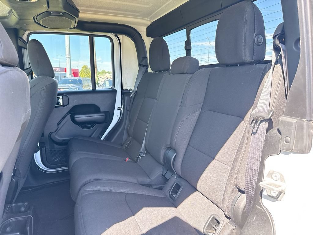 Used 2023 Jeep Gladiator Sport AWD/4WD image 19