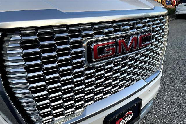 Used 2021 GMC Yukon Denali w/ Denali Premium Package image 33