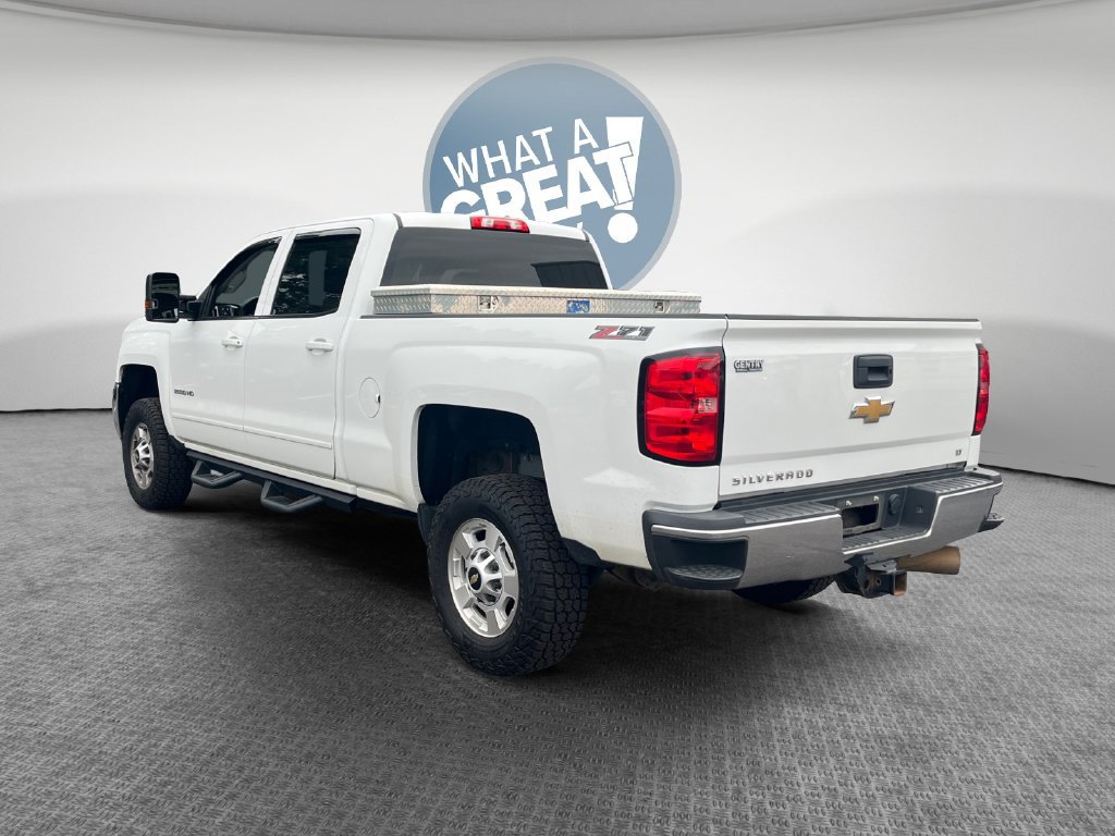 Used 2015 Chevrolet Silverado 2500 LT AWD/4WD image 6