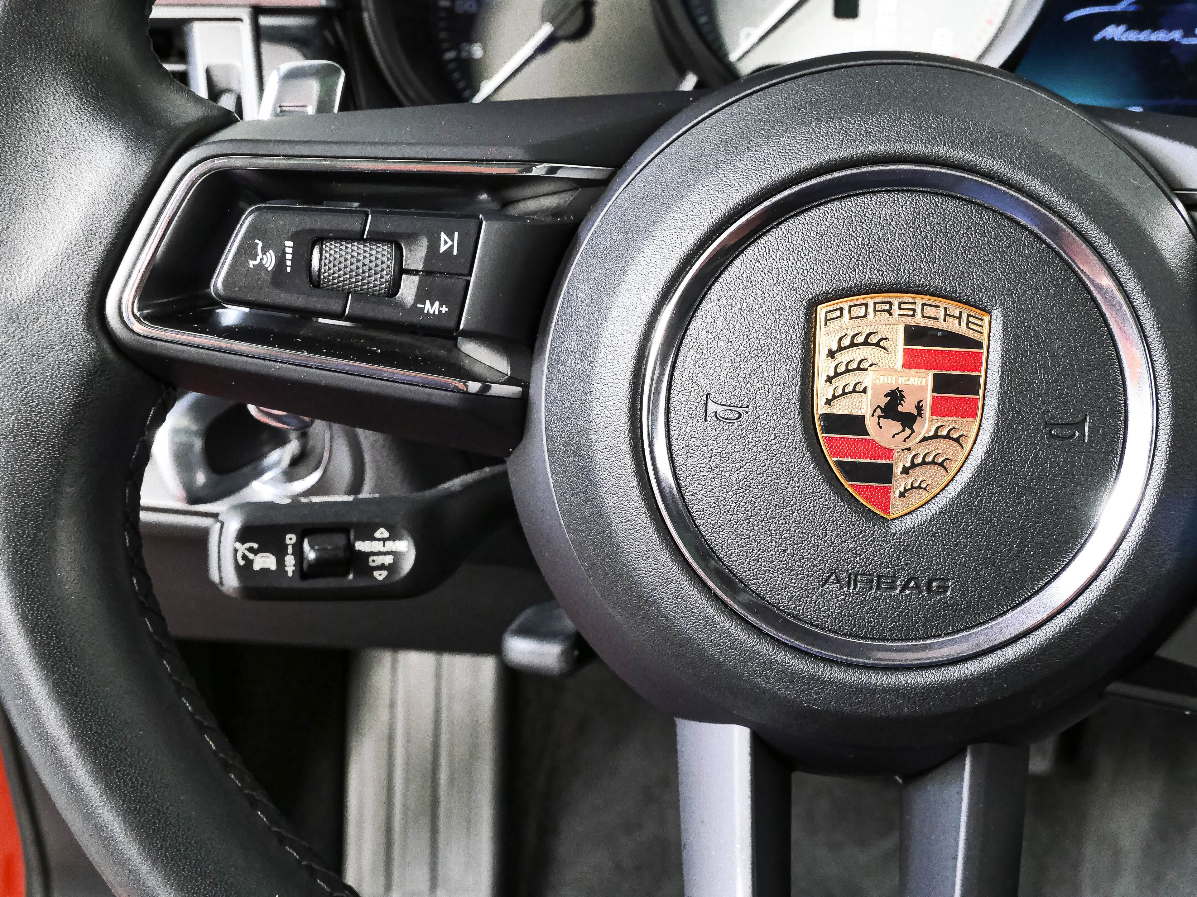 Certified 2024 Porsche Macan S AWD/4WD image 11