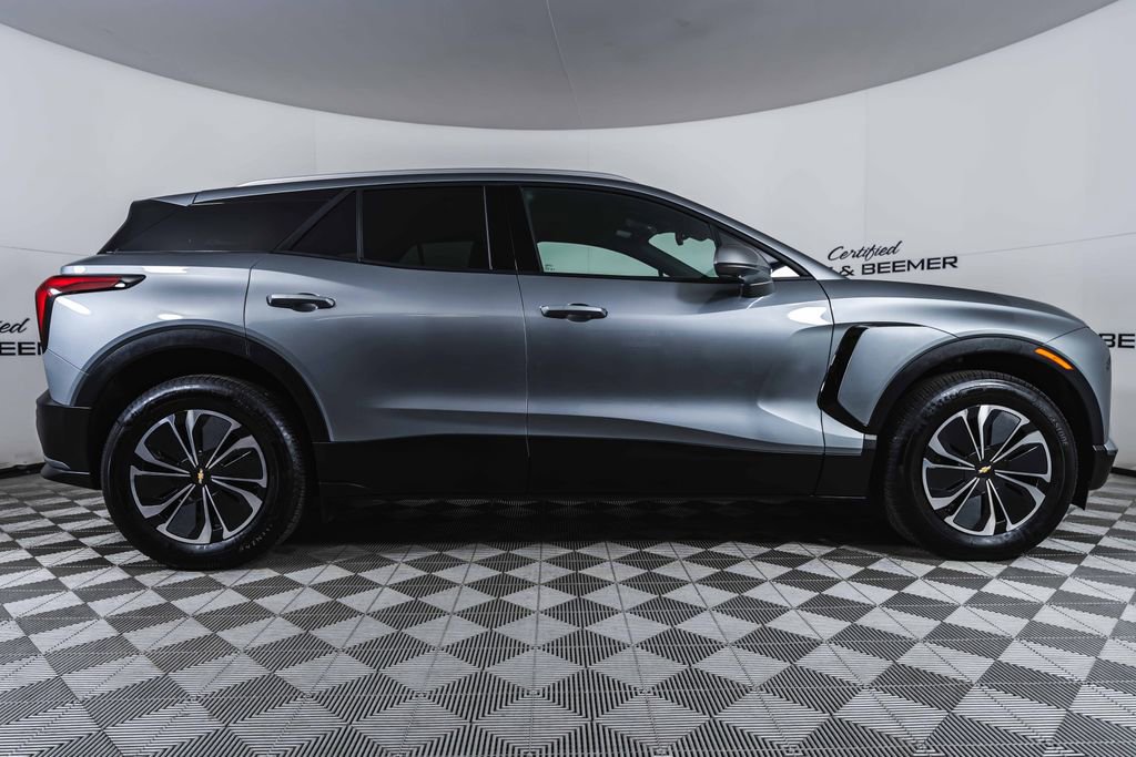 Used 2025 Chevrolet Blazer EV LT image 11