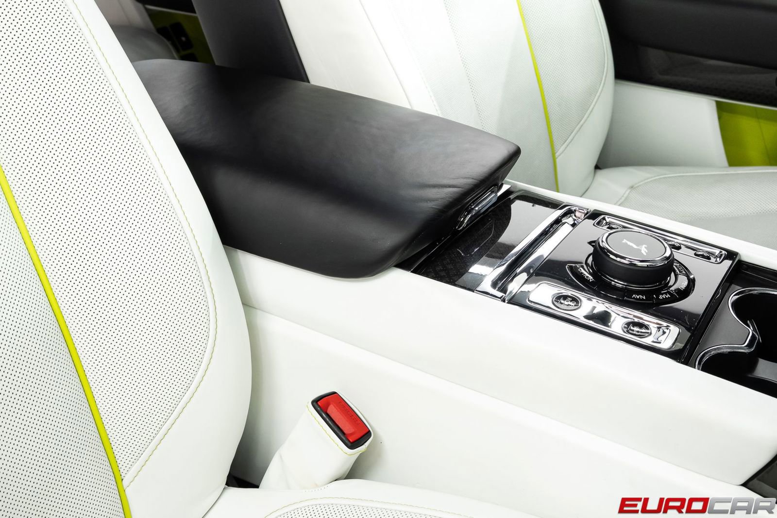 Used 2021 Rolls-Royce Cullinan Black Badge image 36